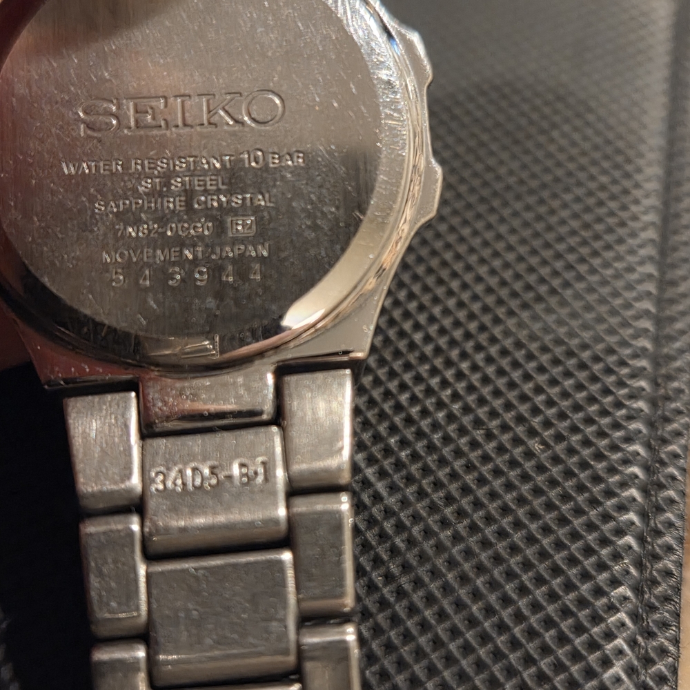 Seiko Women's Silver and Gold Watch - Picture 9 of 10